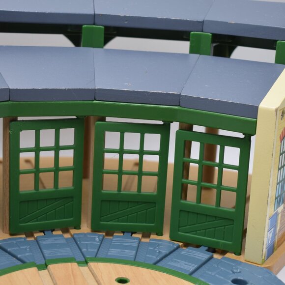 Thomas & Friends Y4367 Mattel Wooden Railway Tidmouth Sheds Turntable Roundabout - Picture 6 of 16